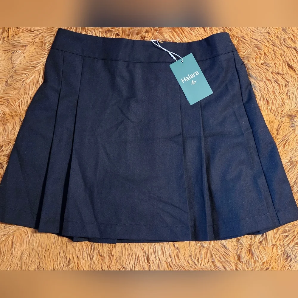 HALARA Black Pleated Skater Skirt with Built-In Shorts - Picture 2 of 6